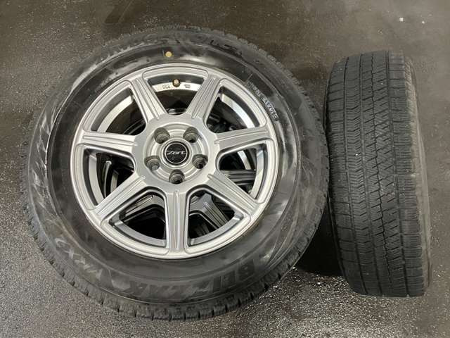 プリウス1.8 A E-Four 4WD