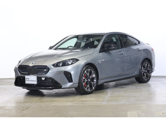 2シリーズグランクーペM235 xドライブ 4WD