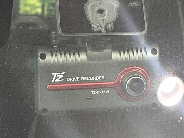 【ドライブレコーダー】ドライブレコーダー装備!走行中はもちろん、あおり運転や事故に遭遇した際、映像で記録し、万一のリスクに備えます。※記録用SDカードはお客様ご自身でご準備いただく必要があります。