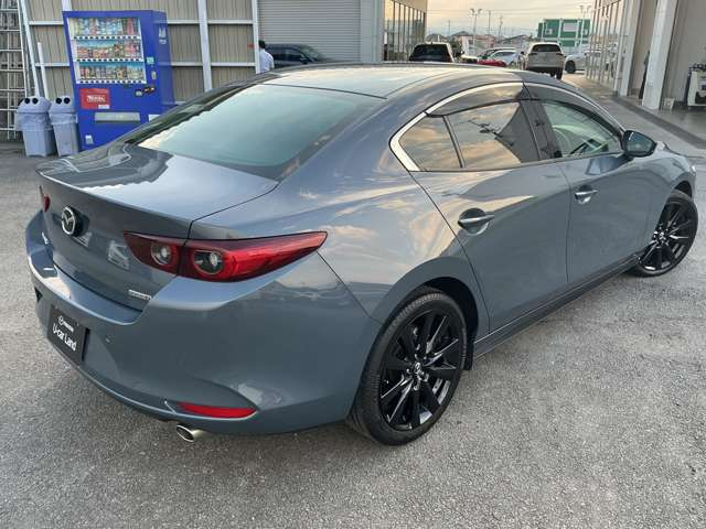 MAZDA3セダン1.8 XD ブラックトーンエディション