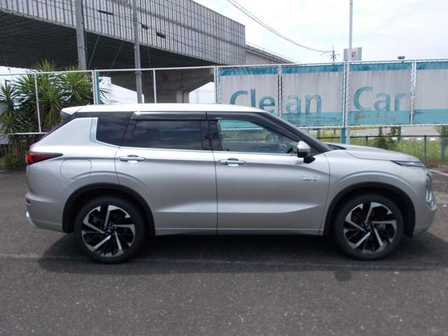 アウトランダーPHEV 2.4 P 4WD