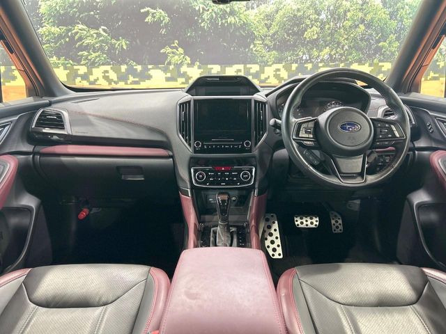 フォレスター1.8 STI スポーツ 4WD