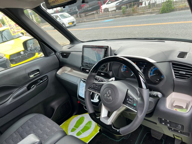 デリカミニT プレミアム 4WD