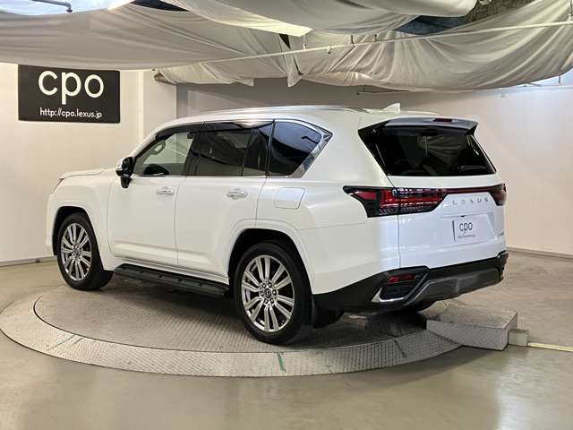 LX600 エグゼクティブ 4WD