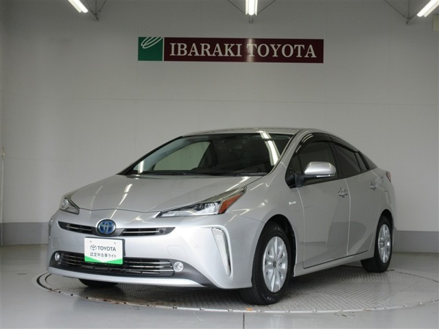 プリウス1.8 S