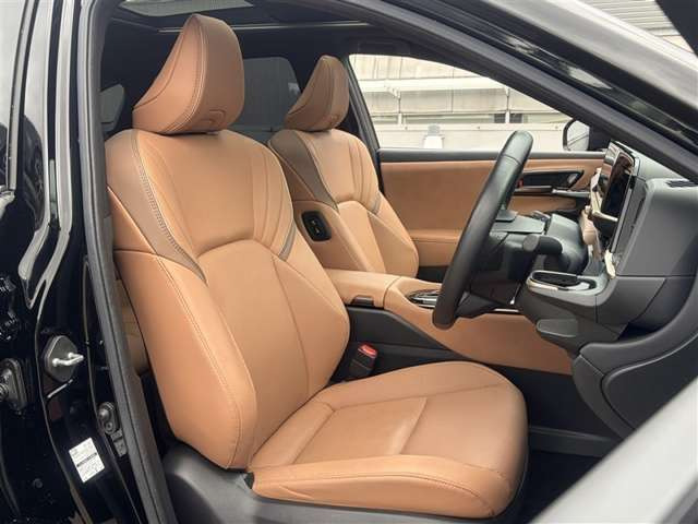 クラウンスポーツ2.5 Z E-Four 4WD