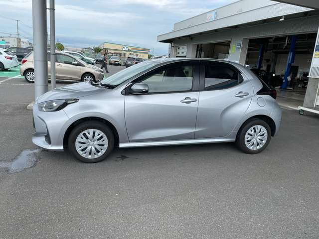 ヤリス1.5 ハイブリッド X E-Four 4WD