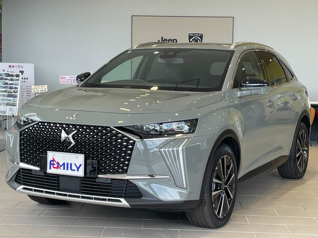 DS7リヴォリ E-TENSE 4×4 4WD