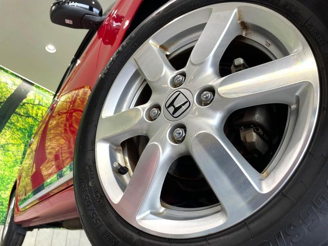 �y����14�C���`�A���~�z�C�[���z�O�ςɃ}�b�`���������A���~�z�C�[���𑕒����Ă���܂��B�e��ЊO�A���~�z�C�[����A�X�^�b�h���X�^�C�����戵�����Ă���܂��B���񂲑��k����������