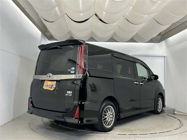 ノア1.8 ハイブリッド Si W×B II