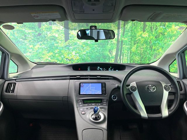 プリウス1.8 S LEDエディション