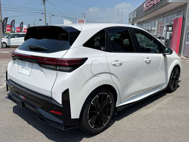 ノートオーラ1.2 NISMO チューンド e-POWER 4WD