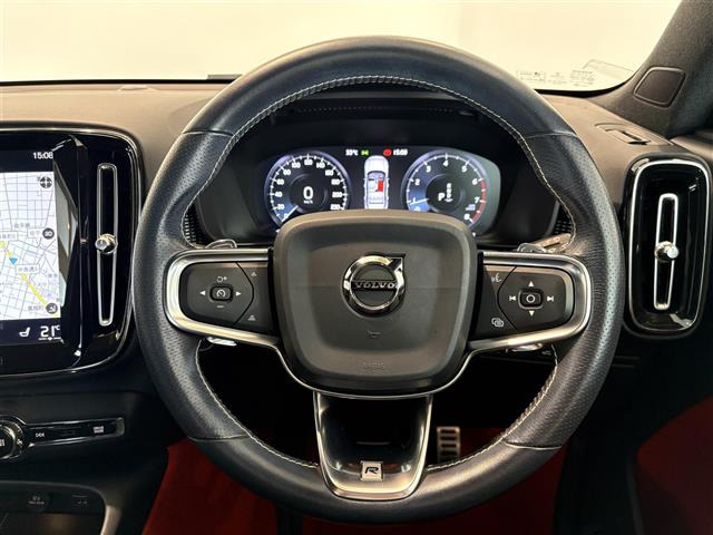 XC40T4 AWD Rデザイン 4WD