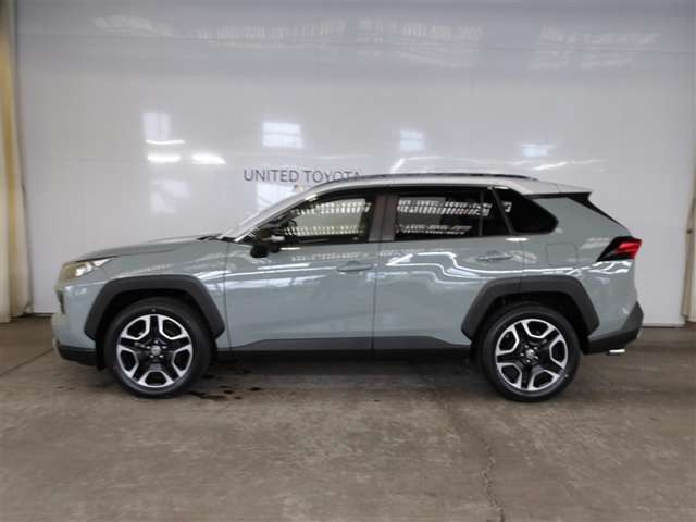 RAV42.0 アドベンチャー 4WD