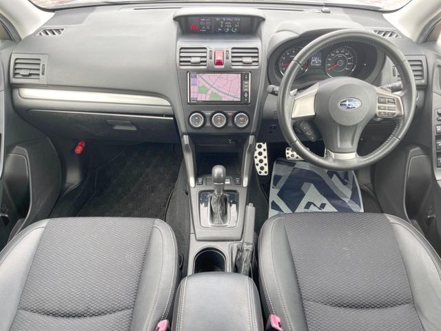 フォレスター2.0 XT アイサイト 4WD