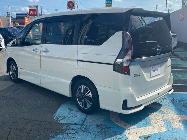 セレナ1.2 e-POWER ハイウェイスターV