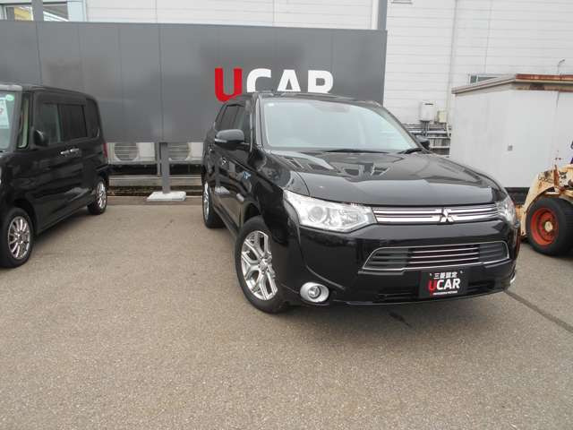 アウトランダーPHEV2.0 G プレミアムパッケージ 4WD