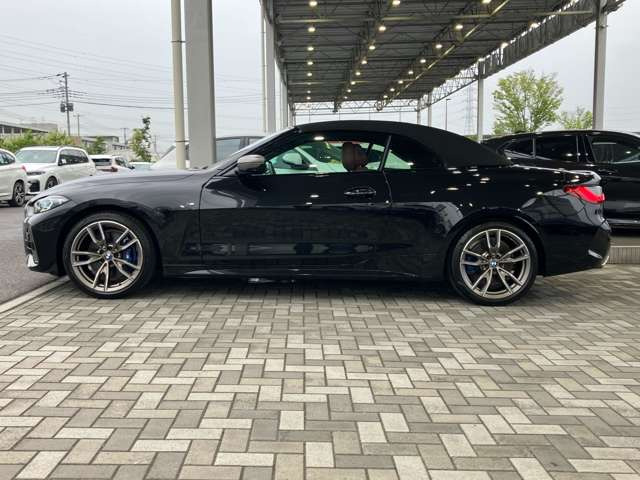 4シリーズカブリオレM440i Xドライブ 4WD