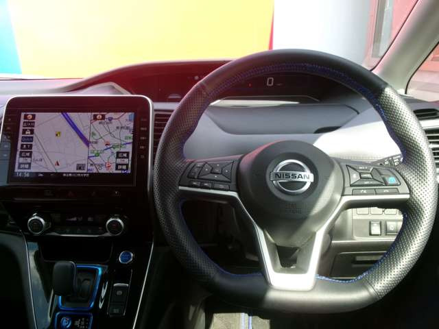 セレナ1.2 e-POWER ハイウェイスターV