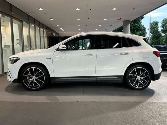 GLAクラスAMG GLA35 4マチック (BSG搭載モデル) 4WD