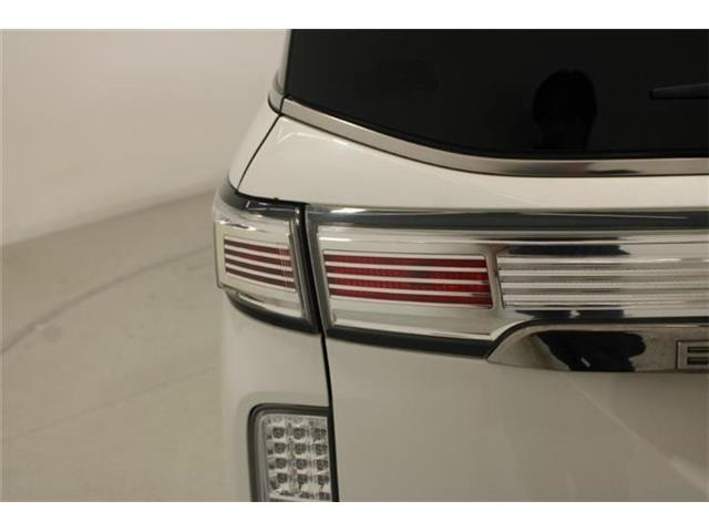 �ቿ�i�ŗǎ��Ȃ��Ԃ�S�Б���3,000�݌ɂ��炨�I�т��������܂��B�c�Ǝ��� 10:00�`19:00