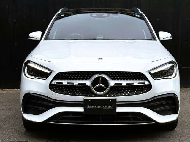 GLAクラスGLA200d 4マチック AMGラインパッケージ 4WD