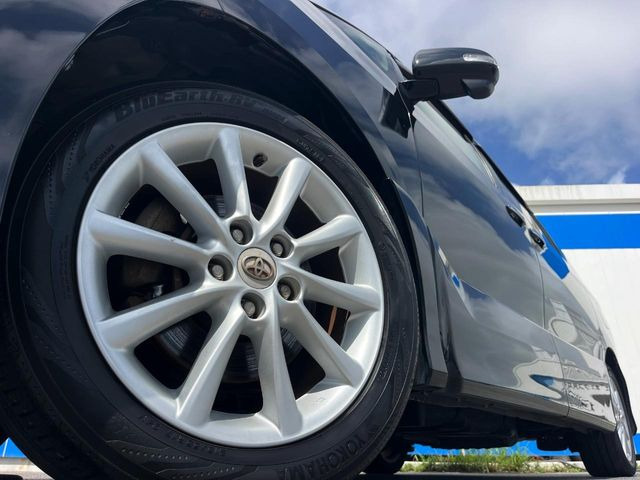 �y����17�C���`�A���~�z�C�[���z�O�ςɃ}�b�`���������A���~�z�C�[���𑕒����Ă���܂��B�e��ЊO�A���~�z�C�[����A�X�^�b�h���X�^�C�����戵�����Ă���܂��B���񂲑��k����������