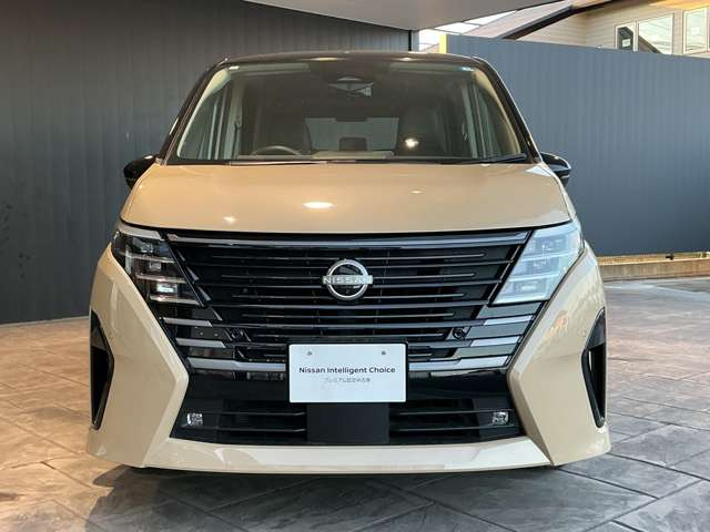 セレナ1.4 e-POWER ハイウェイスターV