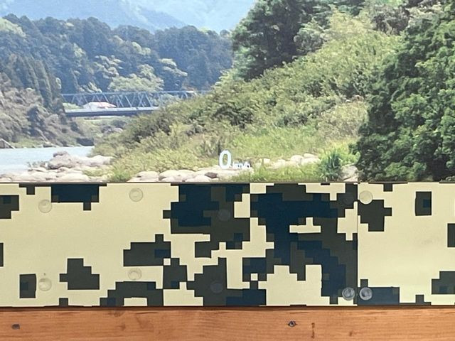 【ヘッドアップディスプレイ】現在の速度や走行情報をデジタル表示で運転席前方のガラスに投影!運転中、目線をずらさず必要な情報を確認できるのでとっても便利で安心!