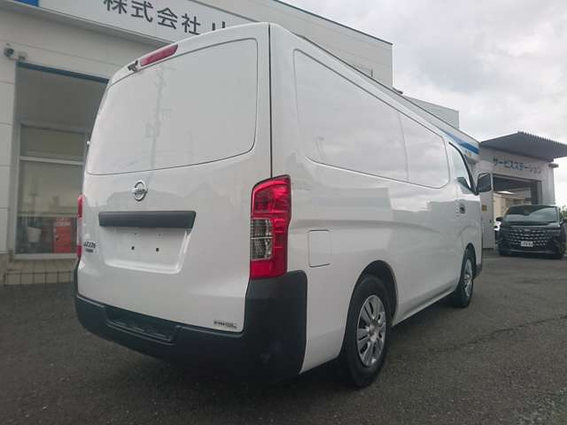 NV350キャラバン2.0 中温冷凍バン  DX ロング エマージェンシーブレーキ+VDC付