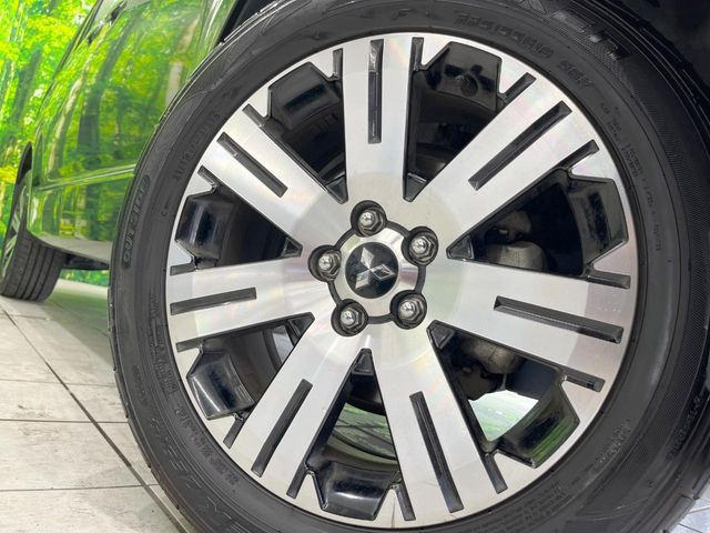 �y����18�C���`�A���~�z�C�[���z�O�ςɃ}�b�`���������A���~�z�C�[���𑕒����Ă���܂��B�e��ЊO�A���~�z�C�[����A�X�^�b�h���X�^�C�����戵�����Ă���܂��B���񂲑��k����������