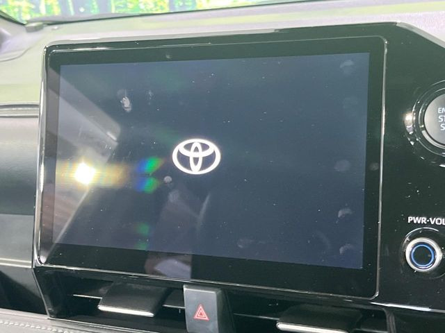 【10.5インチナビ】高級感とインパクトのある大画面ナビを装備。各種オーディオ操作はもちろん、スマホ連携もできる利便性の高いナビです♪