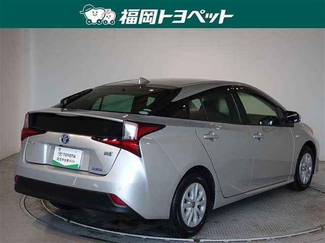 プリウス1.8 S