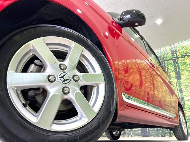 �y����14�C���`�A���~�z�C�[���z�O�ςɃ}�b�`���������A���~�z�C�[���𑕒����Ă���܂��B�e��ЊO�A���~�z�C�[����A�X�^�b�h���X�^�C�����戵�����Ă���܂��B���񂲑��k����������