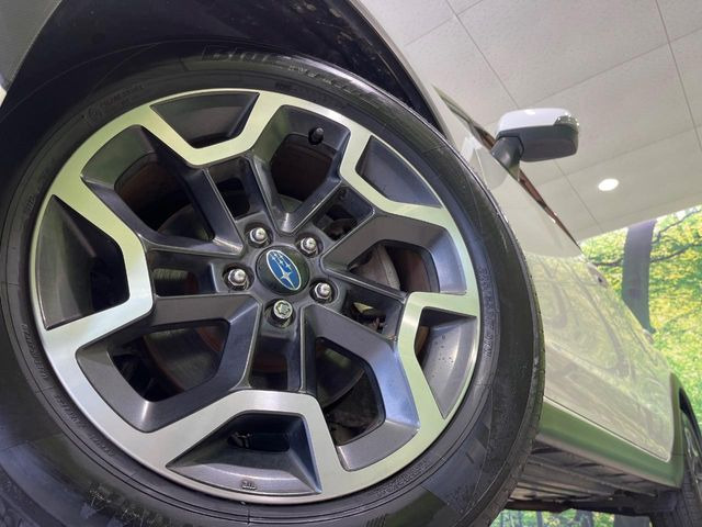 �y����17�C���`�A���~�z�C�[���z�O�ςɃ}�b�`���������A���~�z�C�[���𑕒����Ă���܂��B�e��ЊO�A���~�z�C�[����A�X�^�b�h���X�^�C�����戵�����Ă���܂��B���񂲑��k����������