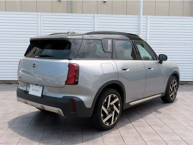 ミニカントリーマンD DCT ディーゼル