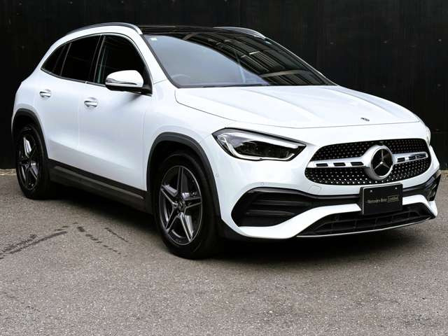 GLAクラスGLA200d 4マチック AMGラインパッケージ 4WD