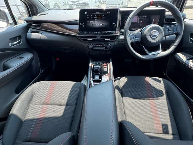 ノートオーラ1.2 NISMO チューンド e-POWER 4WD