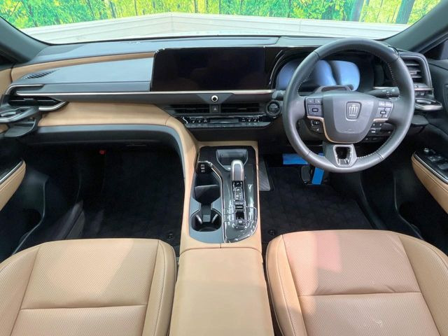 クラウンスポーツ2.5 Z E-Four 4WD