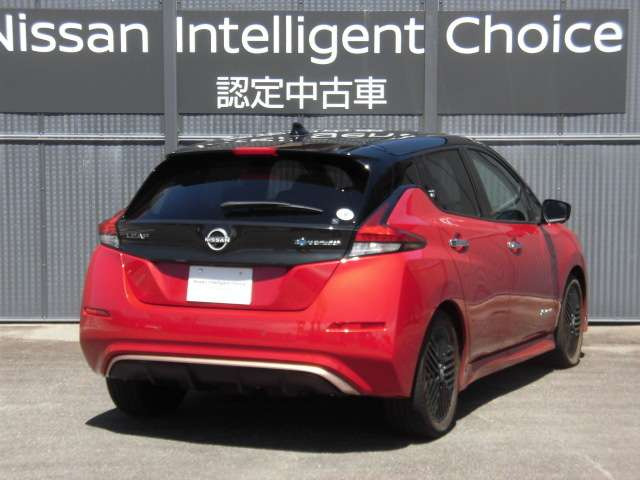 リーフX Vセレクション 90周年記念車