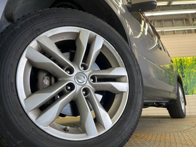 �y����17�C���`�A���~�z�C�[���z�O�ςɃ}�b�`���������A���~�z�C�[���𑕒����Ă���܂��B�e��ЊO�A���~�z�C�[����A�X�^�b�h���X�^�C�����戵�����Ă���܂��B���񂲑��k����������