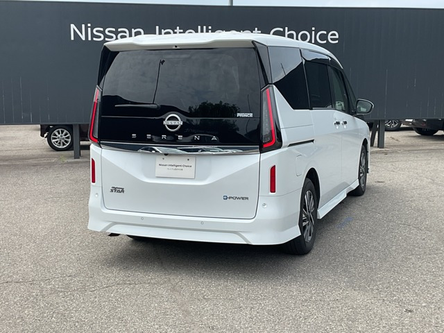 セレナ1.4 e-POWER ハイウェイスターV
