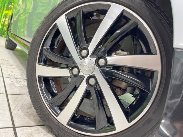 �y����16�C���`�A���~�z�C�[���z�O�ςɃ}�b�`���������A���~�z�C�[���𑕒����Ă���܂��B�e��ЊO�A���~�z�C�[����A�X�^�b�h���X�^�C�����戵�����Ă���܂��B���񂲑��k����������