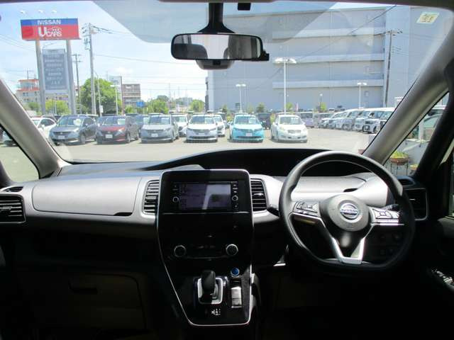 セレナ1.2 e-POWER XV