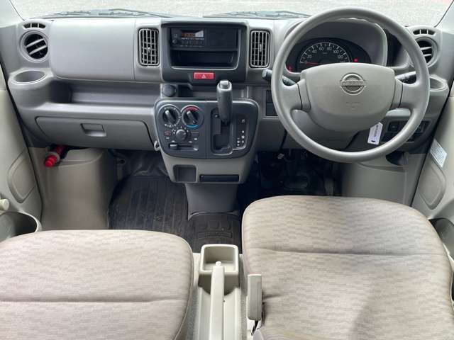 NV100クリッパーDX ハイルーフ 5AGS車 4WD