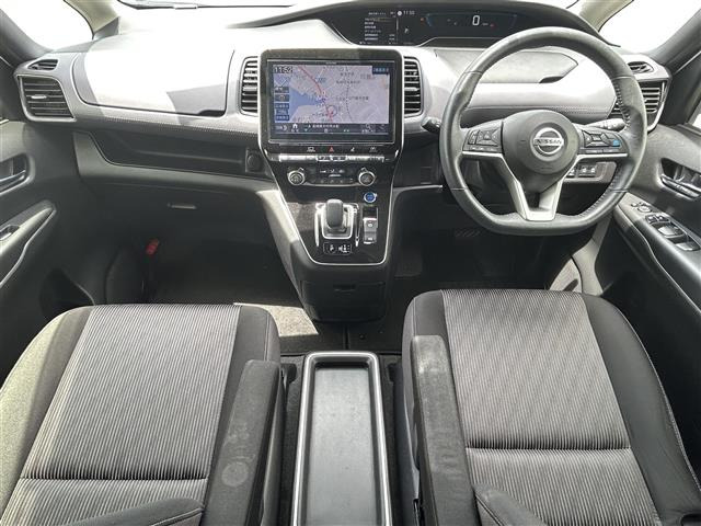 セレナ1.2 e-POWER ハイウェイスターV
