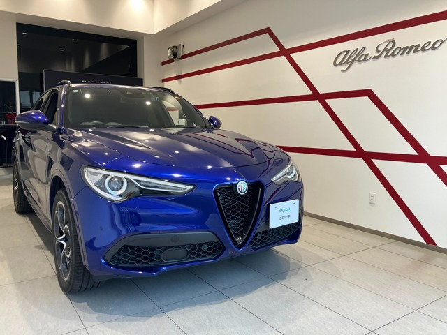 ステルヴィオ2.0 ターボ Q4 ヴェローチェ 4WD