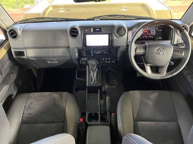 ランドクルーザー702.8 AX ディーゼル 4WD