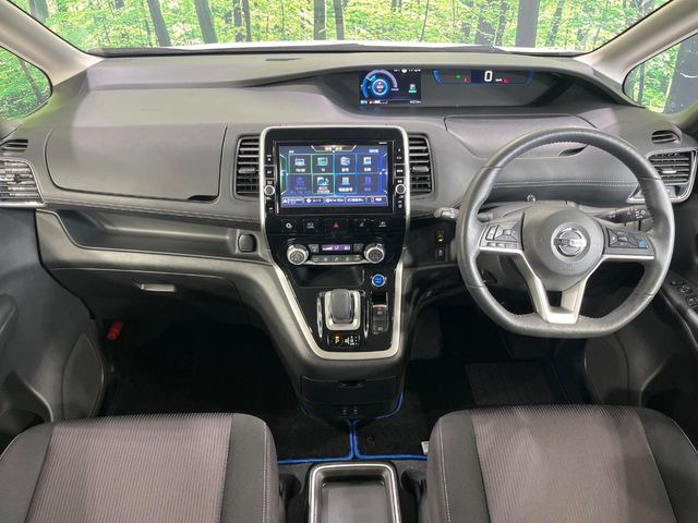 セレナ1.2 e-POWER ハイウェイスターV