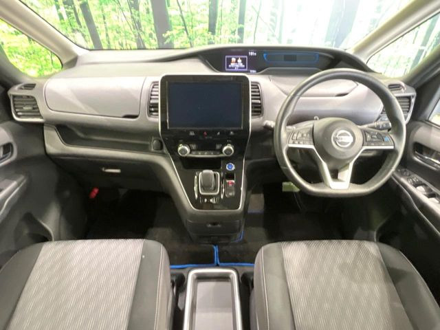 セレナ1.2 e-POWER ハイウェイスターV